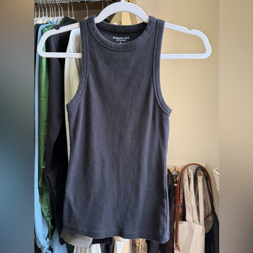Black Essential Tuckable High-Neck Rib Tank